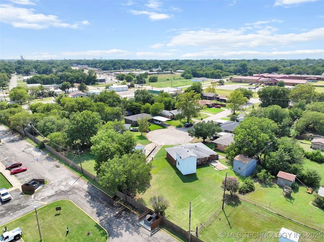 25 Hillcrest, Ardmore, OK 73401