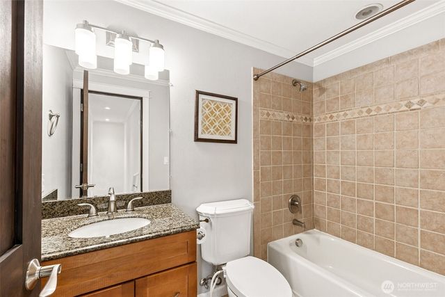 3040 273rd Avenue NE, Redmond, WA 98053