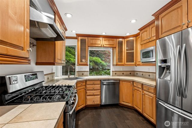 3040 273rd Avenue NE, Redmond, WA 98053