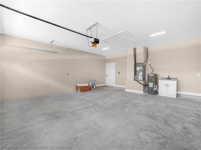 321 Roadrunner Avenue, Sebring, FL 33870