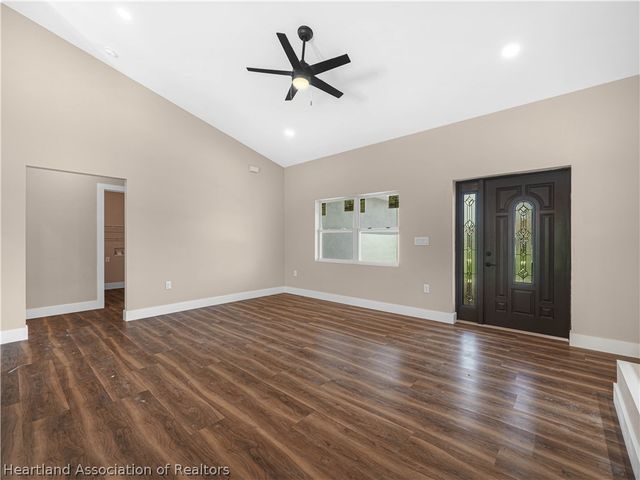 321 Roadrunner Avenue, Sebring, FL 33870