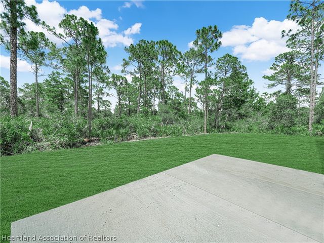 321 Roadrunner Avenue, Sebring, FL 33870