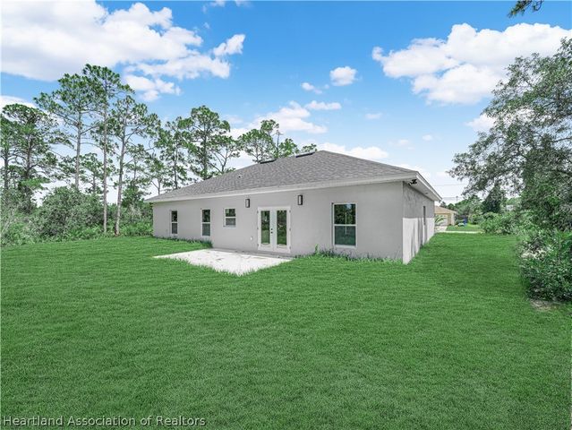 321 Roadrunner Avenue, Sebring, FL 33870