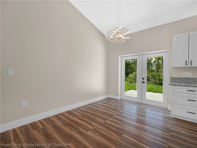 321 Roadrunner Avenue, Sebring, FL 33870