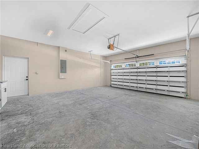 321 Roadrunner Avenue, Sebring, FL 33870