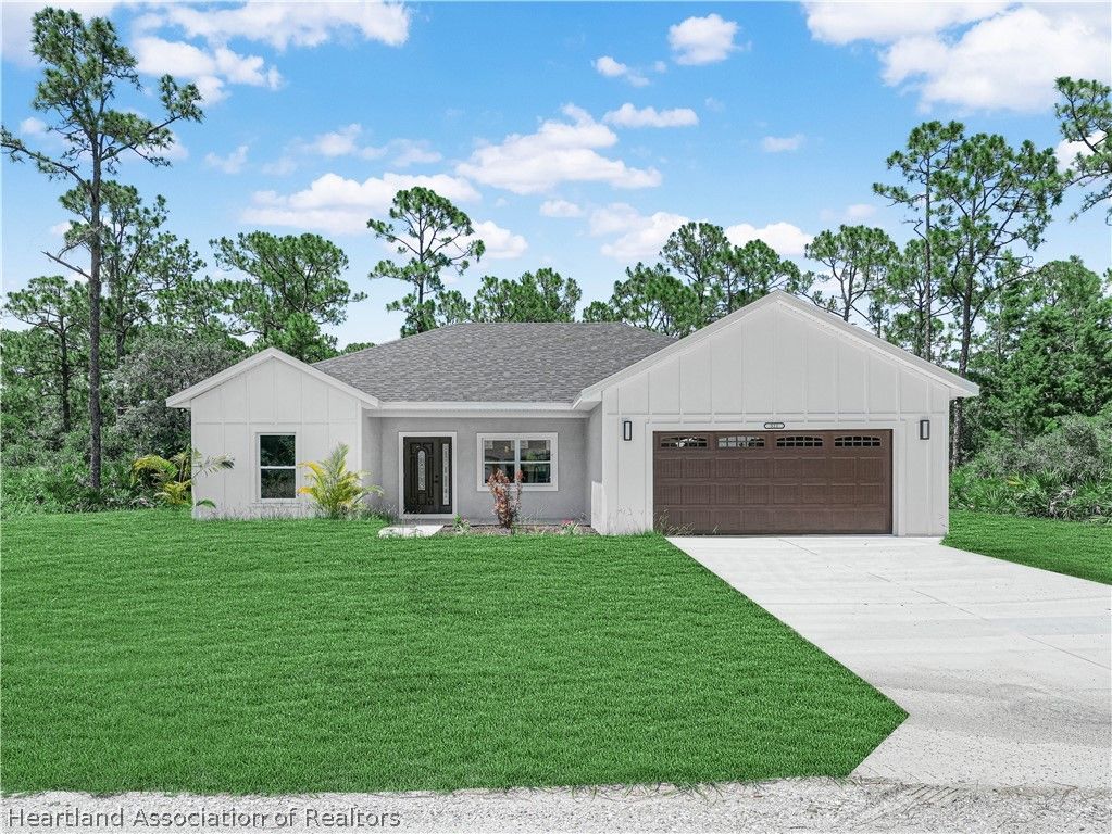 321 Roadrunner Avenue, Sebring, FL 33870