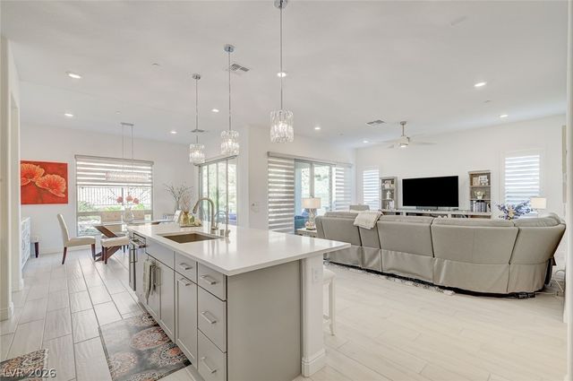 133 Mirage View Drive, Henderson, NV 89011