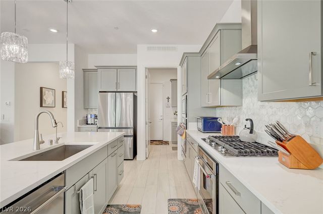 133 Mirage View Drive, Henderson, NV 89011