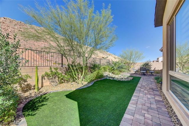 133 Mirage View Drive, Henderson, NV 89011