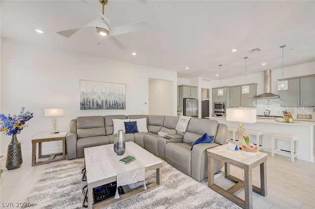 133 Mirage View Drive, Henderson, NV 89011