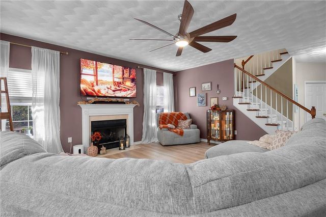 422 Berndale DR, Chesapeake, VA 23322