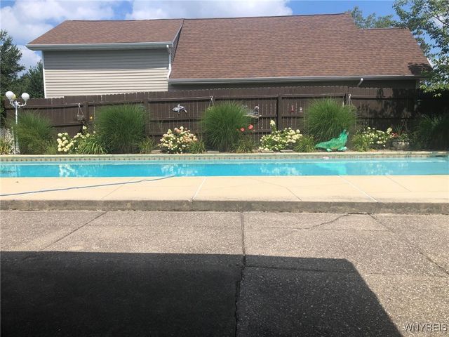 60 Waltham Avenue, Lancaster, NY 14086