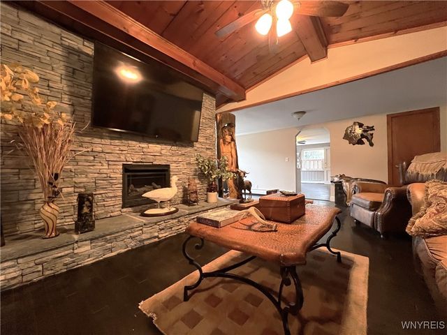 60 Waltham Avenue, Lancaster, NY 14086