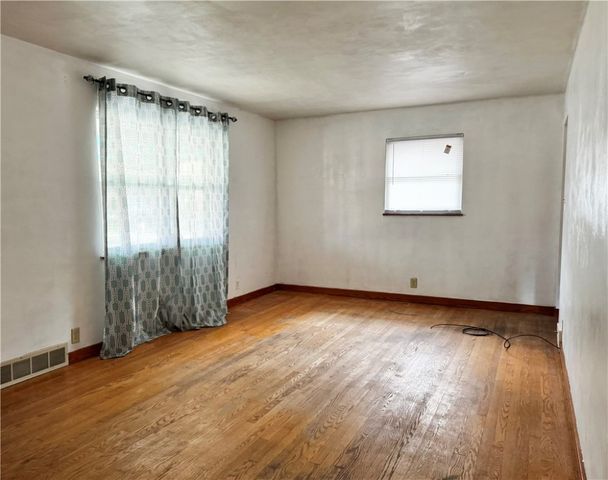 212 Scott St, Speers Boro, PA 15022