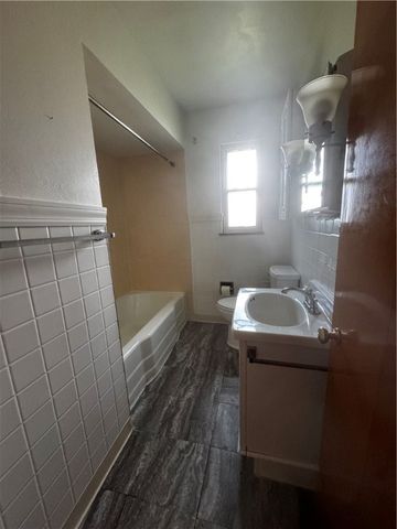 212 Scott St, Speers Boro, PA 15022