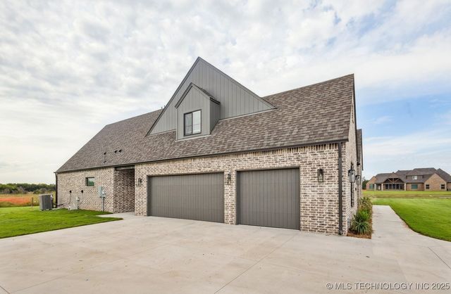 17576 S 52nd East Avenue, Bixby, OK 74008