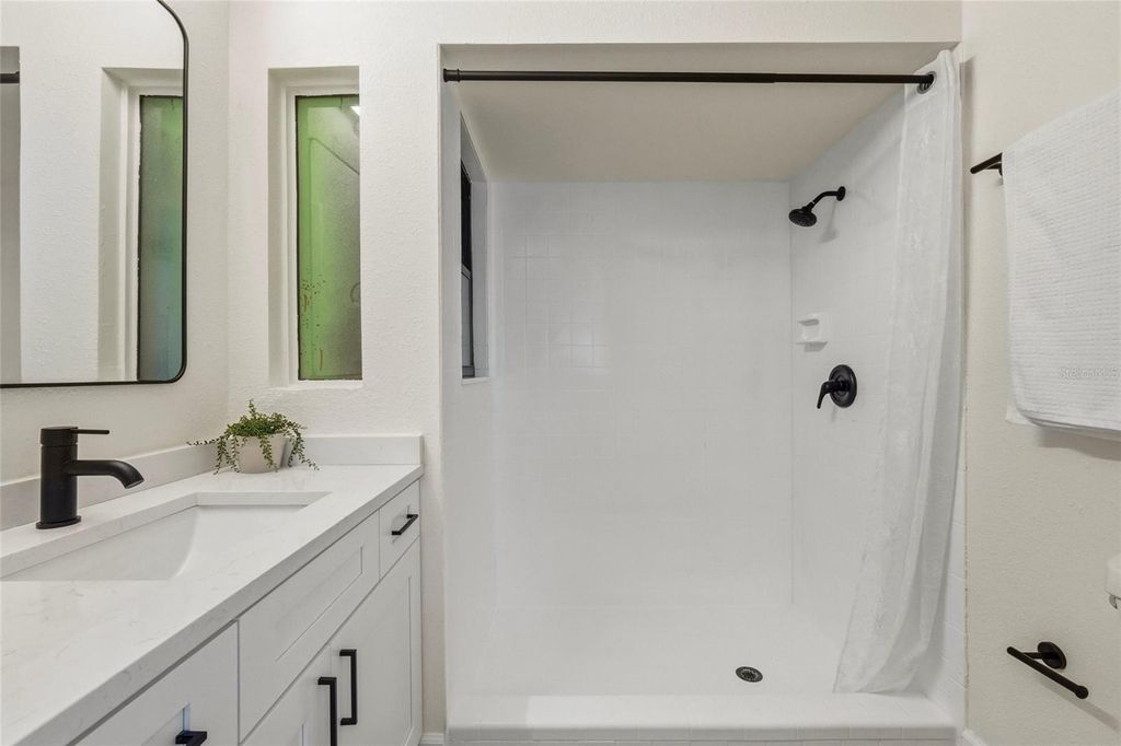 Image 14 of property listing at 60 DURHAM COURT, Palm Harbor, FL 34683