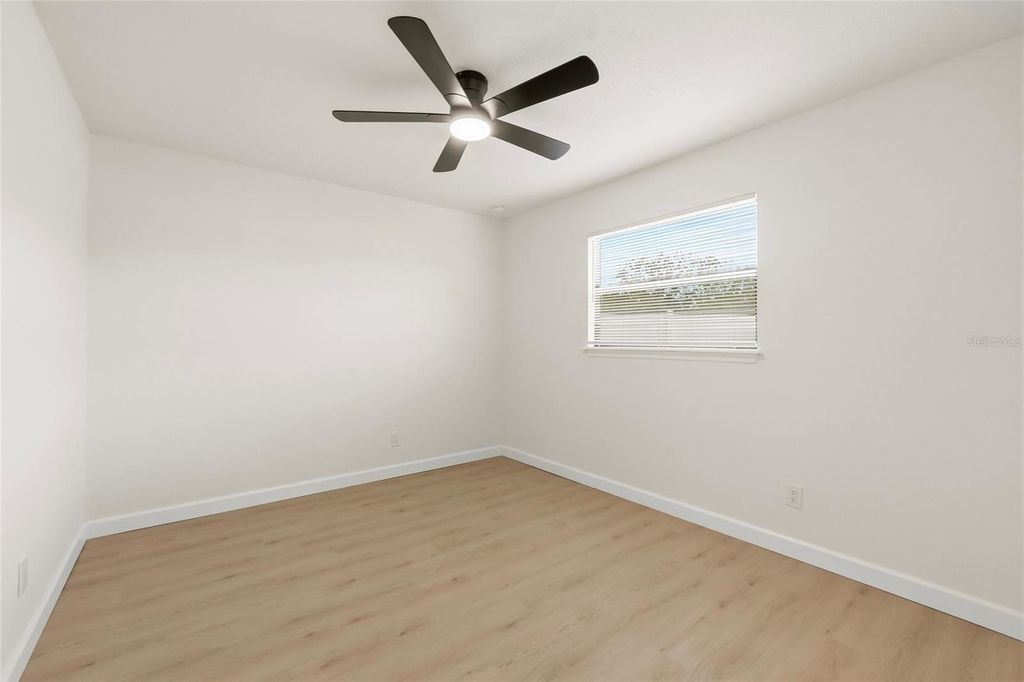 Image 24 of property listing at 60 DURHAM COURT, Palm Harbor, FL 34683