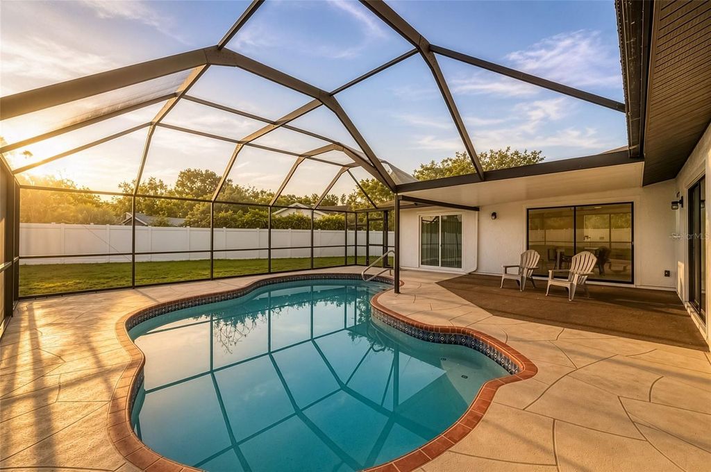 Image 4 of property listing at 60 DURHAM COURT, Palm Harbor, FL 34683