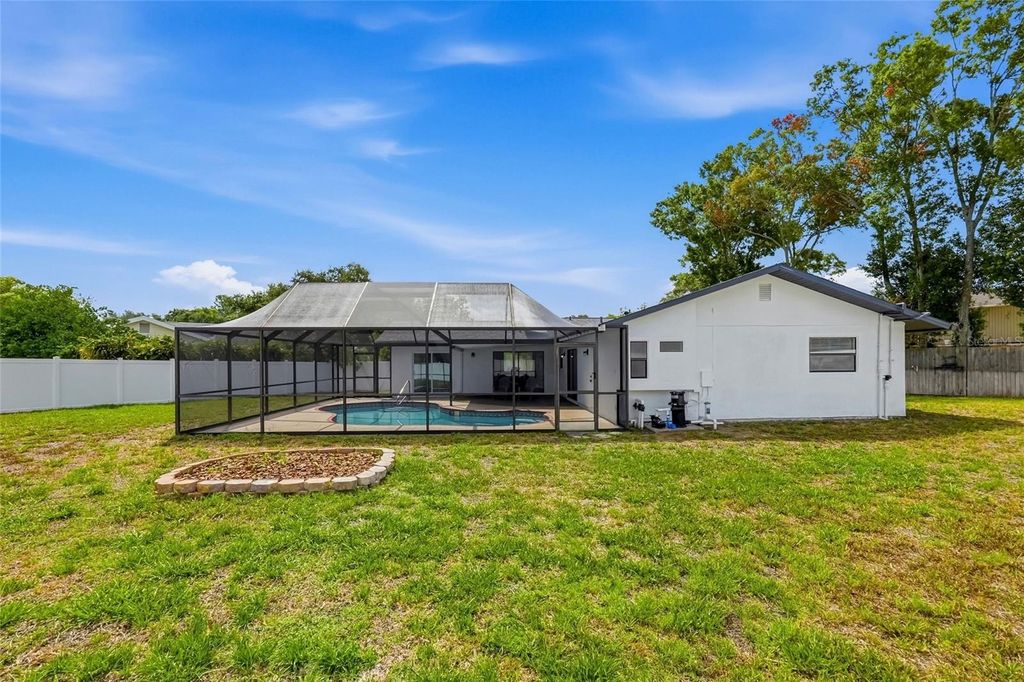 Image 34 of property listing at 60 DURHAM COURT, Palm Harbor, FL 34683
