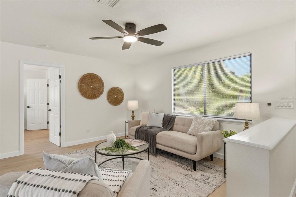 Image 5 of property listing at 60 DURHAM COURT, Palm Harbor, FL 34683