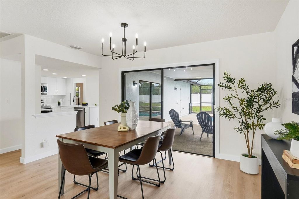 Image 8 of property listing at 60 DURHAM COURT, Palm Harbor, FL 34683