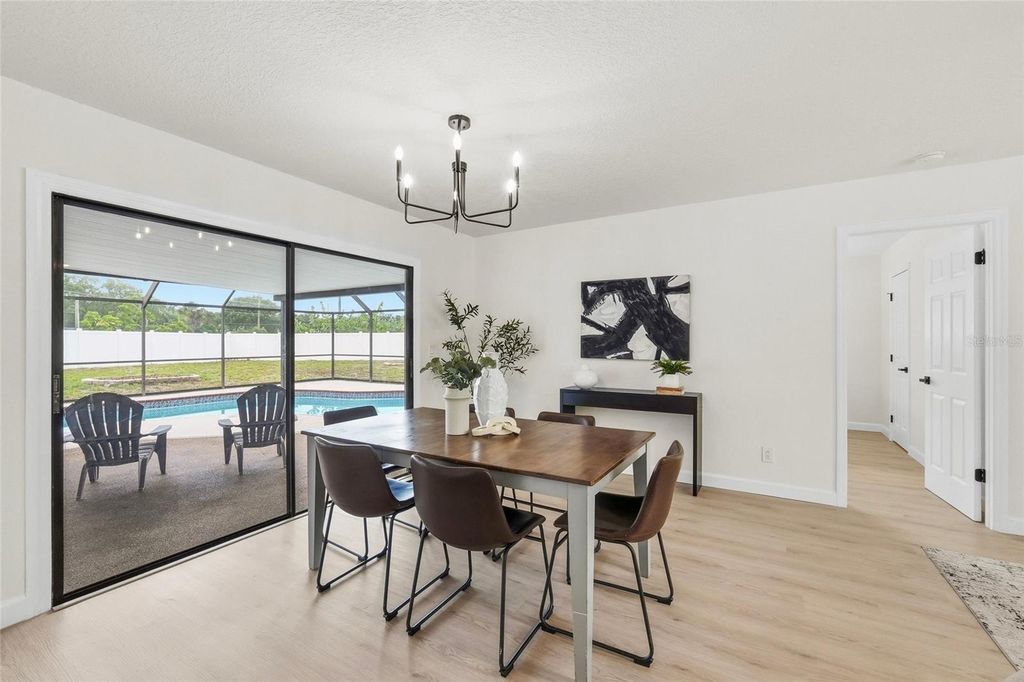 Image 9 of property listing at 60 DURHAM COURT, Palm Harbor, FL 34683