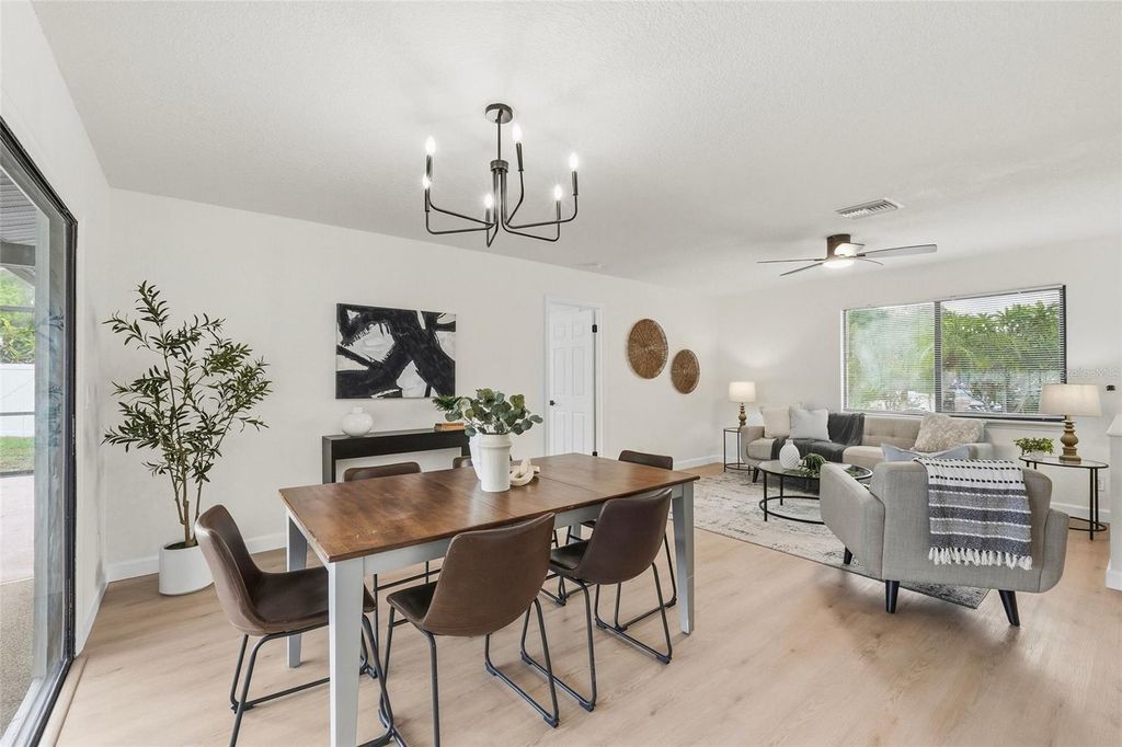 Image 10 of property listing at 60 DURHAM COURT, Palm Harbor, FL 34683