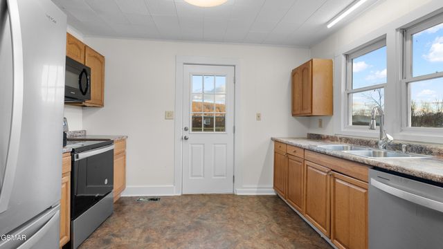 426 E 13th North Street, Morristown, TN 37814