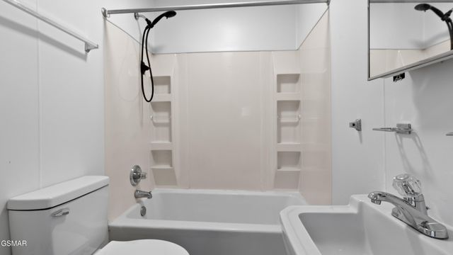 426 E 13th North Street, Morristown, TN 37814