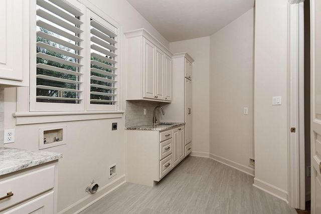 74 Batesbrooke Court, The Woodlands, TX 77381