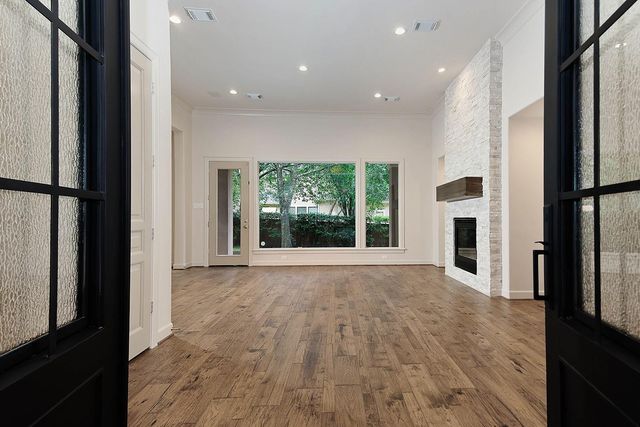 74 Batesbrooke Court, The Woodlands, TX 77381