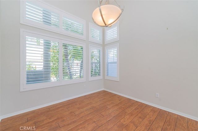 3420 New York, Corona, CA 92882