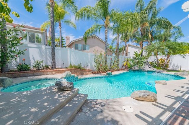 3420 New York, Corona, CA 92882