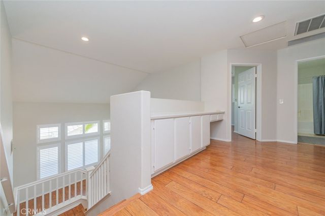 3420 New York, Corona, CA 92882