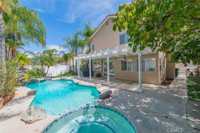 3420 New York, Corona, CA 92882