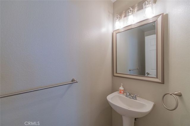 3420 New York, Corona, CA 92882