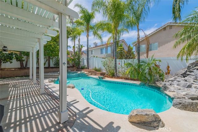 3420 New York, Corona, CA 92882