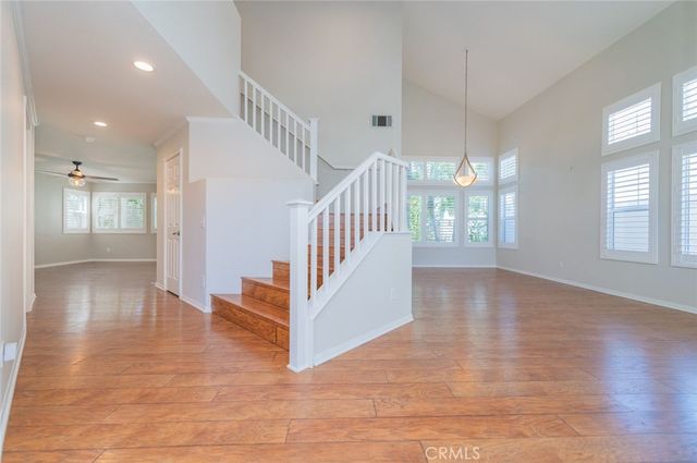 3420 New York, Corona, CA 92882