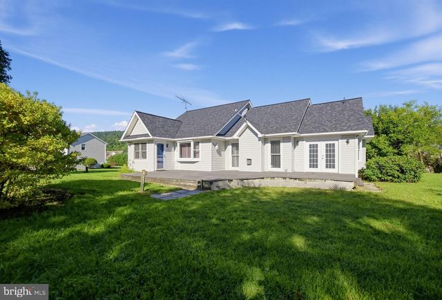 127 MONARCH CT, Martinsburg, WV 25403
