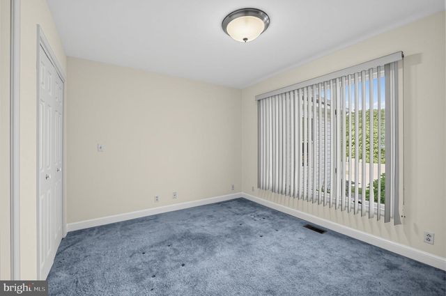 127 MONARCH CT, Martinsburg, WV 25403