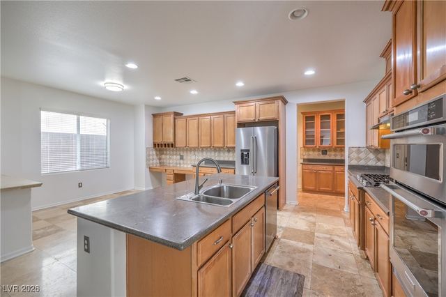 10227 Sunset Gardens Drive, Las Vegas, NV 89135