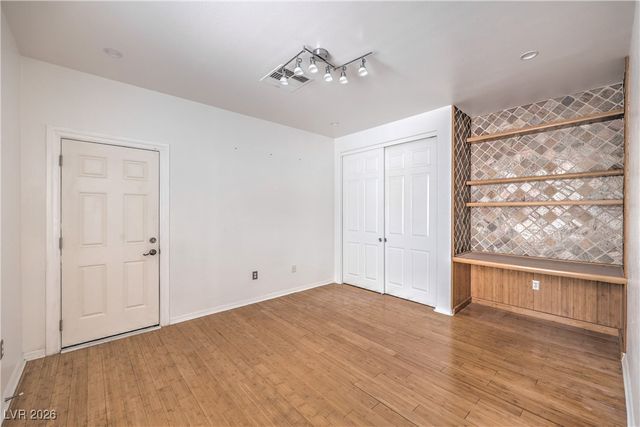 10227 Sunset Gardens Drive, Las Vegas, NV 89135