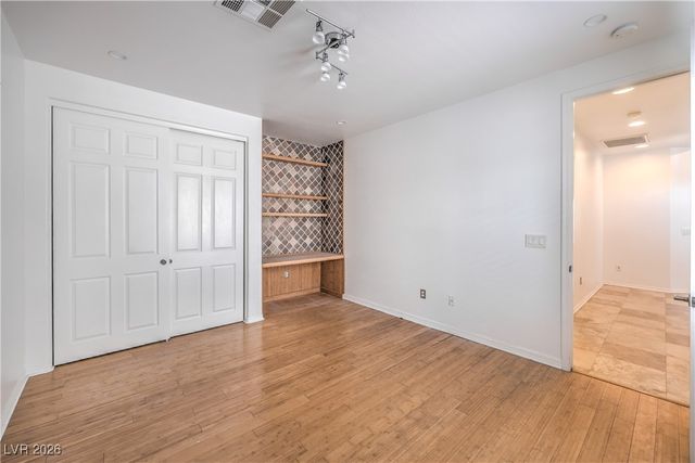 10227 Sunset Gardens Drive, Las Vegas, NV 89135