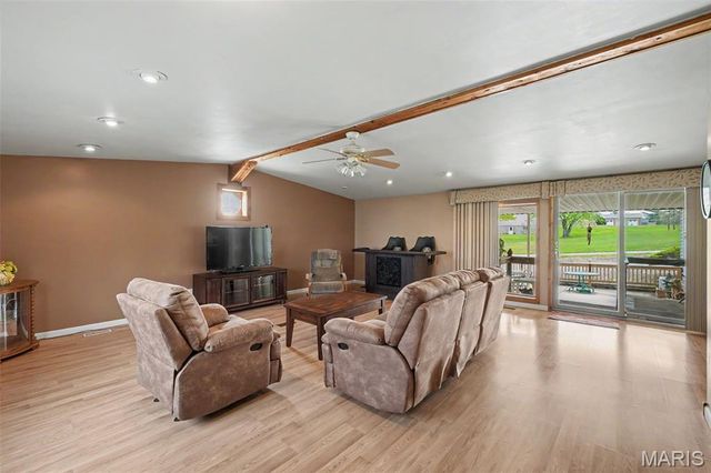 22376 S Stracks Church Road, Wright City, MO 63390