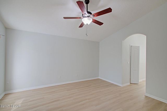 117 Gladesdown Court, Deland, FL 32724