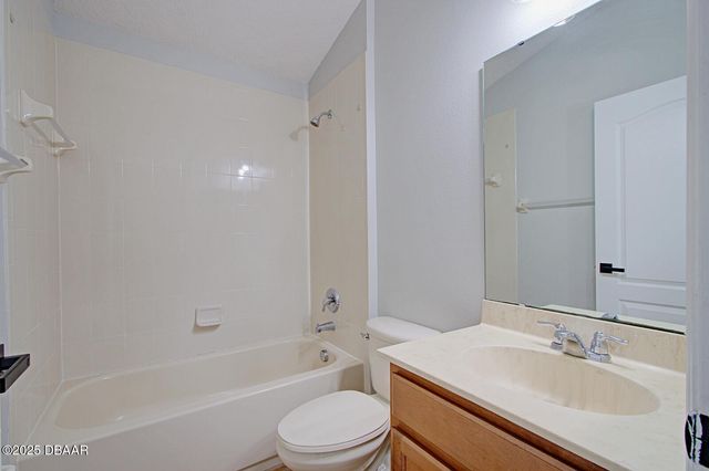 117 Gladesdown Court, Deland, FL 32724