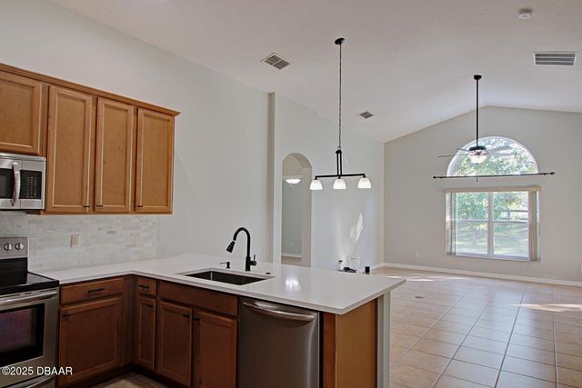 117 Gladesdown Court, Deland, FL 32724