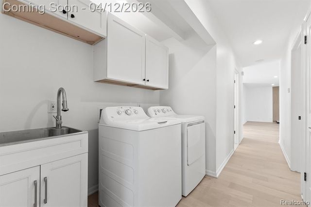 6850 White Pine Drive, Bloomfield Hills, MI 48301