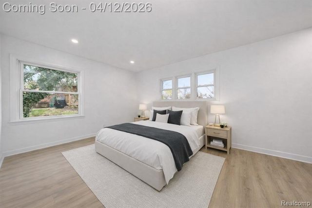 6850 White Pine Drive, Bloomfield Hills, MI 48301